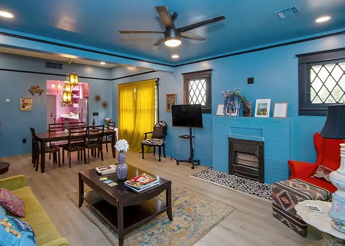 Holiday home Stylish New -6 Beds- Near Dt & Phx Airport